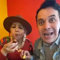 Foto de Gorda Fabiola con Polilla, en nota de que la comediante buscó ayuda por código de barras en su boca y dio mensaje a su esposo.