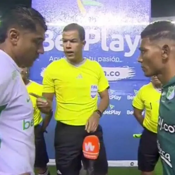 Momento en el que Alex Mejía y Jefferson Duque no se saludan en el Cali vs Nacional