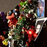 Más de 100 detenidos en homenajes espontáneos a Navalni en Rusia