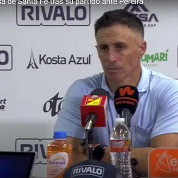 Pablo Peirano, técnico de Santa Fe, quien dijo que la derrota con Deportivo Pereira fue culpa suya.