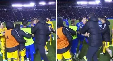 A Willer Ditta, jugador colombianó de Cruz Azul, el técnico de Tigres le mandó un puntapié