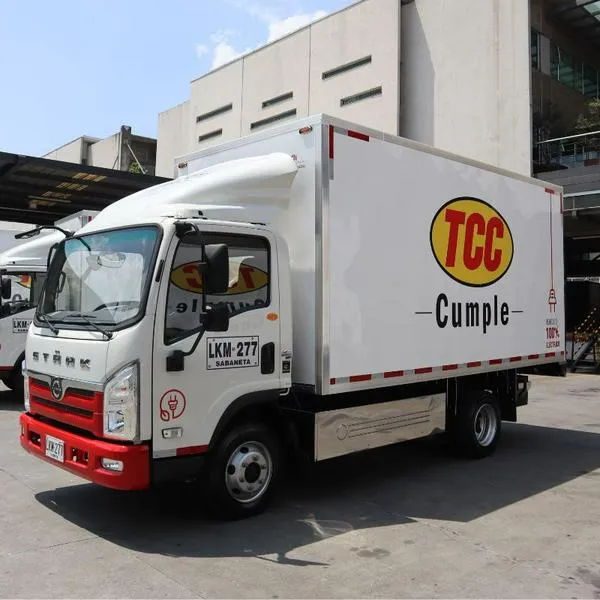 TCC: la apuesta por el cuidado del medio ambiente y la sostenibilidad a través de sus nuevos camiones eléctricos que ayudan a mejorar la calidad del aire.