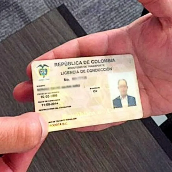 Avisan a conductores de Colombia por multas de tránsito que vuelven a cometer: pueden perder la licencia de conducción por largo tiempo.