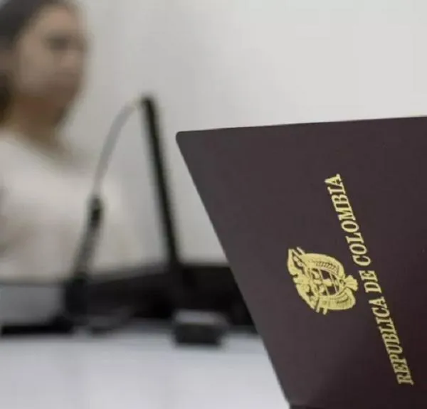 Razones por las que no se puede sonreír en la foto del pasaporte