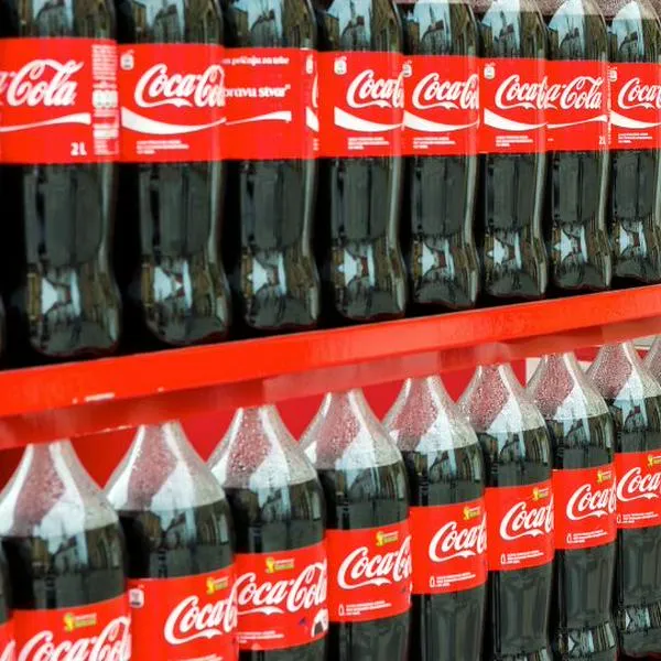 Botellas de Coca-Cola, bebida que en Colombia lanzó un nuevo producto 