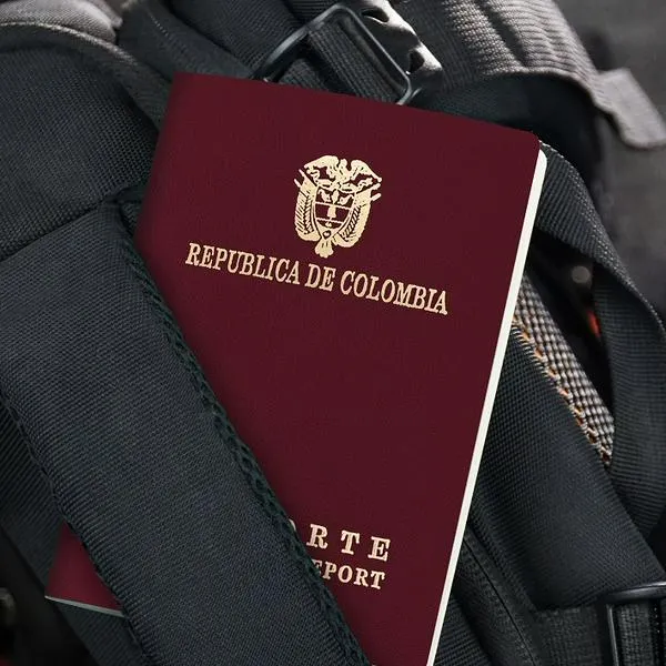 Pasaporte colombiano: Francia lo dejará quedarse a vivir un año con permiso