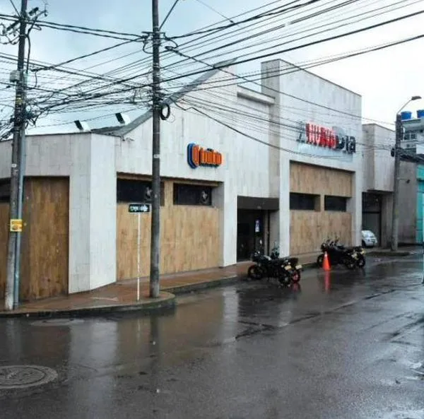 Periódico Aguas Claras denunció millonarios cobros en factura de la luz y apuntó contra empresa Vatia: tuvo millonarios incrementos en los últimos meses.