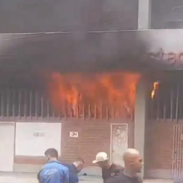 Incendio en el Polideportivo Sur de Envigado consumió una oficina de archivo  