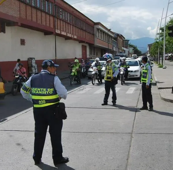 Así será ayuda que policías de tránsito tendrán ahora en Colombia para multar a conductores infractores, con ayuda de los ciudadanos.