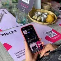 Joven descubrió que su novia le era infiel porque le revisó Nequi y encontró mensajes en transferencias de 50 pesos.