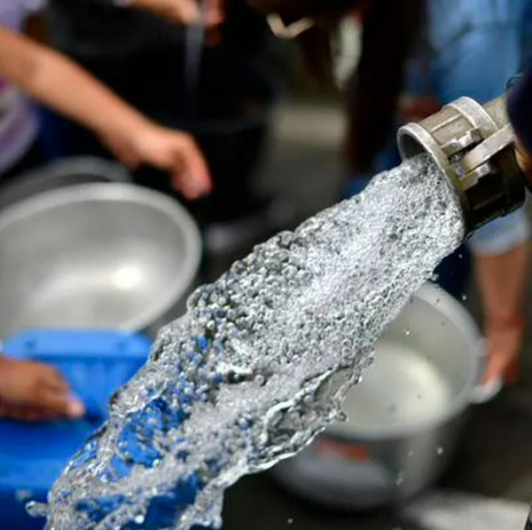 Bogotá está consumiendo más agua y Alcaldía y Gobierno lanzan alertas y consejos