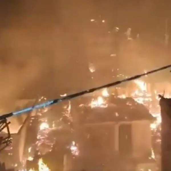 Pereira hoy: nuevo incendio arrasó con 50 casas y dejó 70 familias afectadas