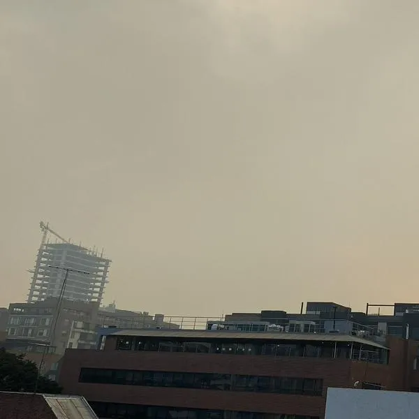 Incendio hoy en Bogotá: Mosquera afectado y humo por toda la ciudad ahora