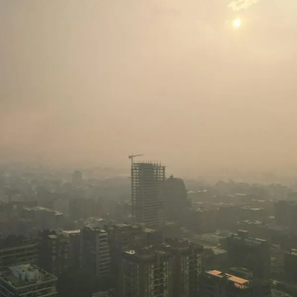 Bogotá huele a quemado: capa de humo nubla la ciudad y hay preocupación; ¿qué pasó?