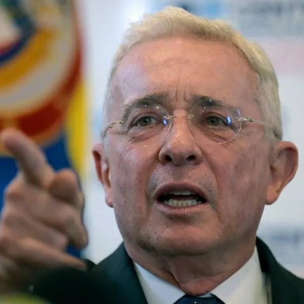 Preocupantes vaticinios de Álvaro Uribe sobre Colombia. Habló de subsidios, inversión privada y hasta de narcoterrorismo. 