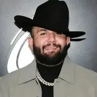 Carin León está envuelto en una fuerte polémica: aceptó que quería consumir droga en un concierto