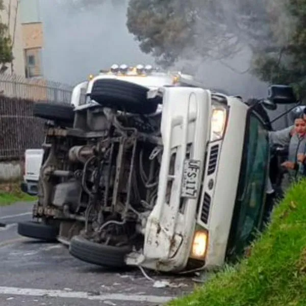 Foto de accidente de ruta escolar en Bogotá