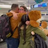 Foto de Jhonatan Olivares y su familia, en nota de que venezolano con visa estudiantil en Estados Unidos contó cómo consiguió parole para su familia