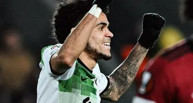 Luis Díaz pone a soñar a Liverpool con Europa League: con derechazo aportó en la goleada