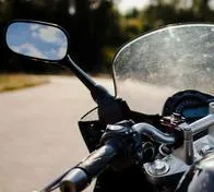 Choque de motos vía San Roque – La Paz dejó una persona muerta y dos más heridas