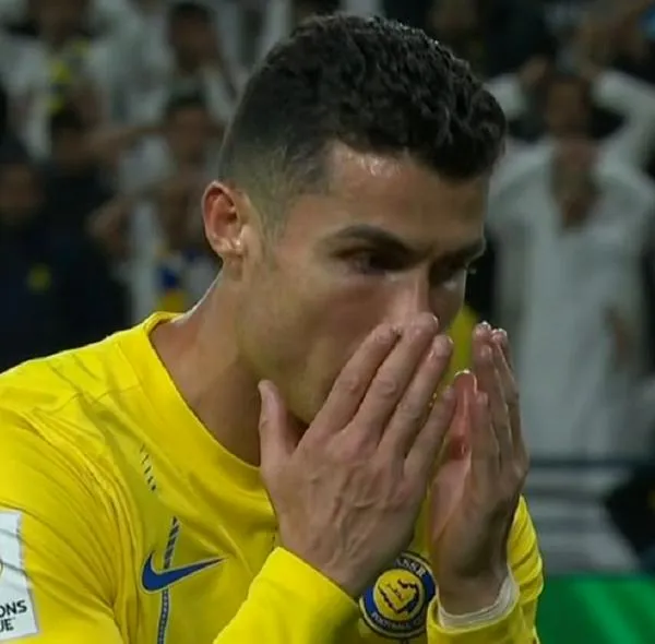 Cristiano Ronaldo falló gol insólito en Champions de Asia en derrota del Al Nassr.