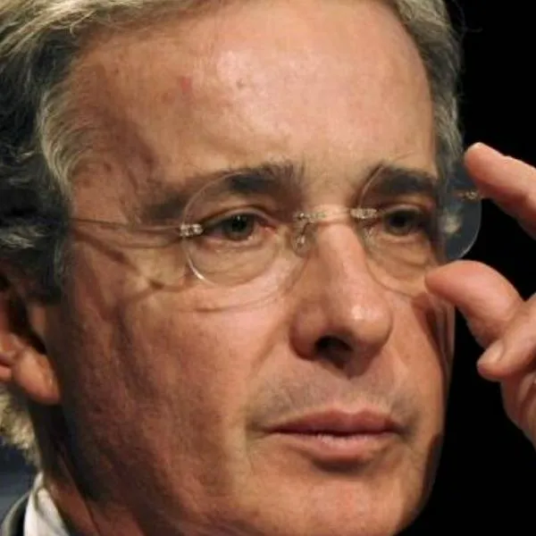 Polémica propuesta de Uribe: Pide que los antioqueños donen $1 millón para terminar vías 4G