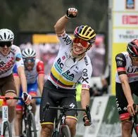 Sergio Higuita contó problema que aún tiene con Primoz Roglic.