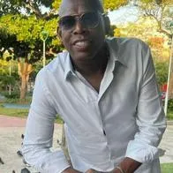 'Tino' Asprilla puso a la venta su lujoso carro deportivo; es azul y cuesta un dineral