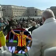 Papa Francisco recibió la camiseta del Pereira 