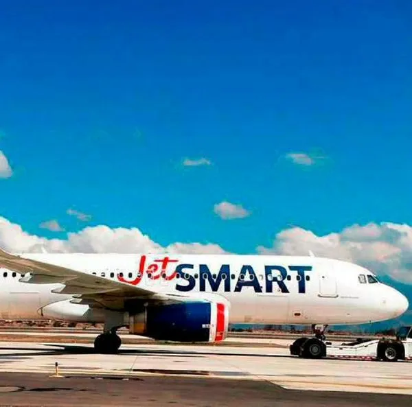 La famosa aerolínea JetSamrt, de bajo costo, confirmó que inició operaciones en Colombia y dio detalles de las rutas y cómo operará.