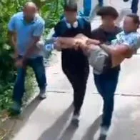  Protestas en la Universidad de Antioquia de Medellín dejan un estudiante herido con arma traumática, al parecer, que usó un encapuchado