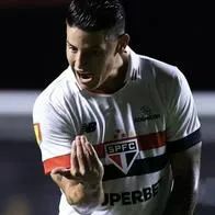 James Rodríguez, quien quedó eliminado con Sao Paulo en torneo paulista, fue criticado por Cicinho por no cobrar penal.