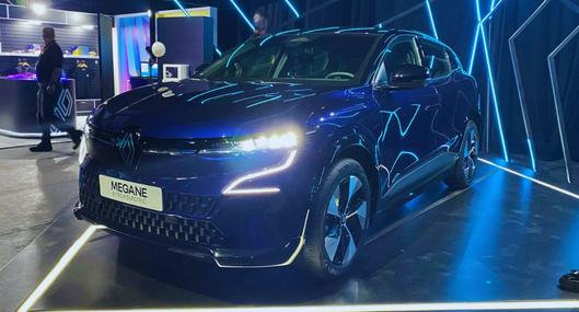 Renault presentó oficialmente su nuevo carro eléctrico, el Megane E-Tech que cuesta $ 199'000.000 en Colombia, que competirá con Toyota, Volvo y otras.