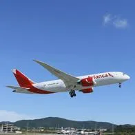 Avión de Avianca aterrizó de emergencia en Portugal. 