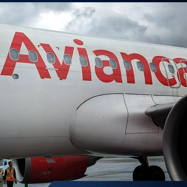 Tras aval de la Aerocivil, Avianca vuelve a operar la ruta Bogotá-París y Gustavo Petro celebró decisión