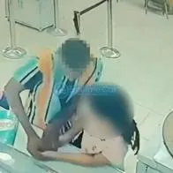 Hombre robó a niña que iba a comprar un helado con monedas, en tienda de Cali