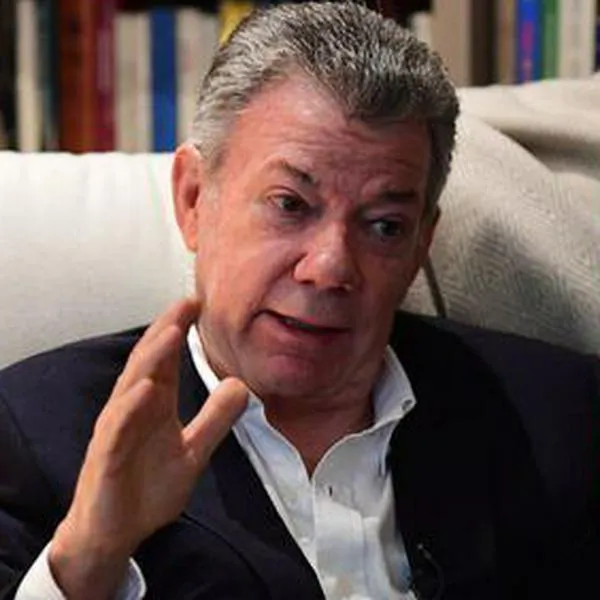 Juan Manuel Santos reacciona a Gustavo Petro y su constituyente y la critica