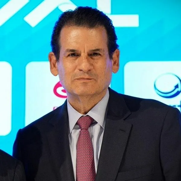 Luis Carlos Sarmiento Gutiérrez es ingeniero civil, fue presidente del Grupo Aval y ahora ocupará el cargo de su padre.
