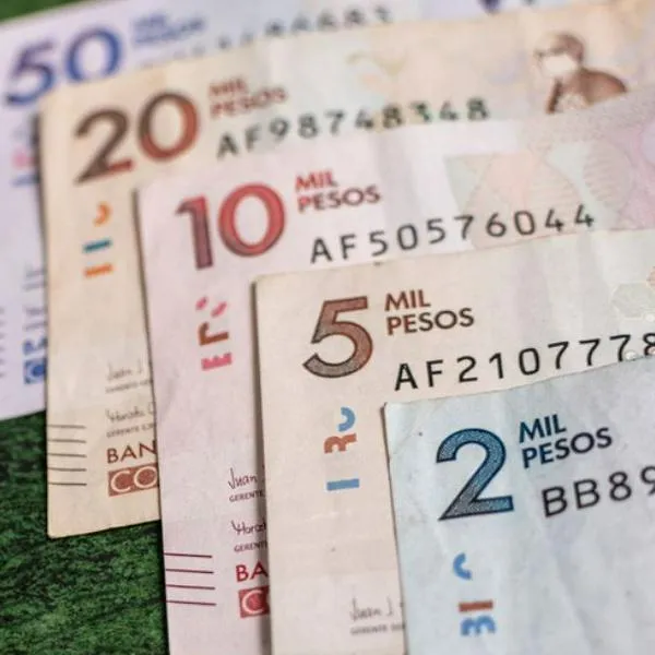 Advierten a personas que tienen cuenta de ahorros en bancos de Colombia porque pueden incurrir en delitos si se trata de dinero de dudosa procedencia.