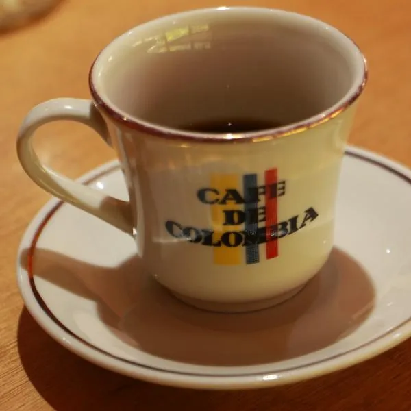 Anuncio para los que toman café en Colombia con cambio de precio, según la FNC