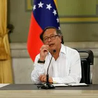 Fuertes críticas a Gustavo Petro por silencio ante bloqueo a oposición en Venezuela. La candidatura de Corina Yoris no se pudo hacer en la plataforma. 