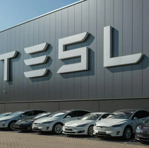Tesla llegará pronto a Colombia y ya ofrece empleo a profesional con experiencia, inglés fluido y con capacidad de liderar venta de carros eléctricos.