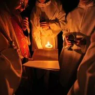 ¿Por qué se celebra de noche la vigilia pascual?