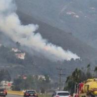 Emergencia en Chía, salida de Bogotá por el norte, por incendio forestal cerca de un peaje