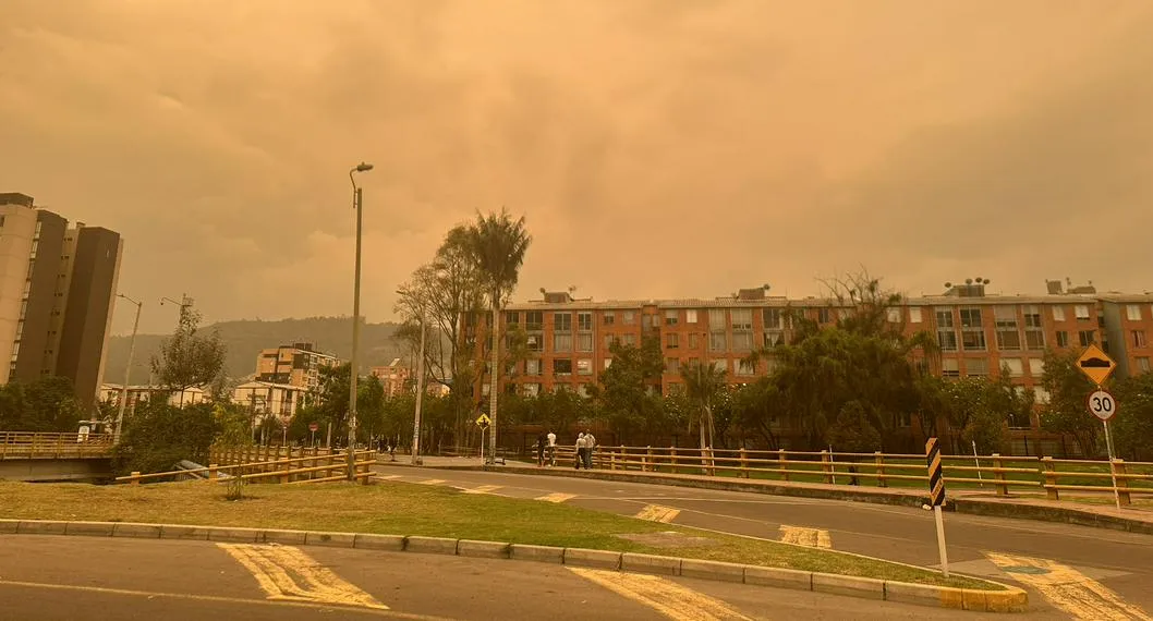 Por qué se puso el cielo amarillo en Bogotá