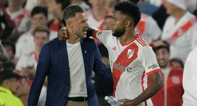 Miguel Ángel Borja y Martín Demichelis se habrían agarrado en camerino de River Plate, según Pablo Carrozza: video