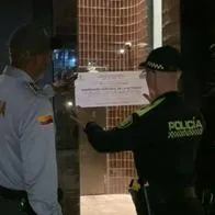 Policía Nacional sellando un hotel en El Poblado, Medellín, tras encontrar un turista con dos menores de edad.