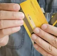 Imagen de tarjetas de crédito por nota sobre por qué las niegan