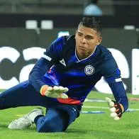 Kevin Mier saldría de Cruz Azul a los 6 meses de haber llegar por una oferta que llegaría del Brighton de la Premier League.