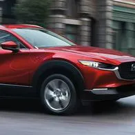Toyota, Mazda y Renault, dichosas con estos 3 carros; se venden mucho y vea cuánto cuestan
